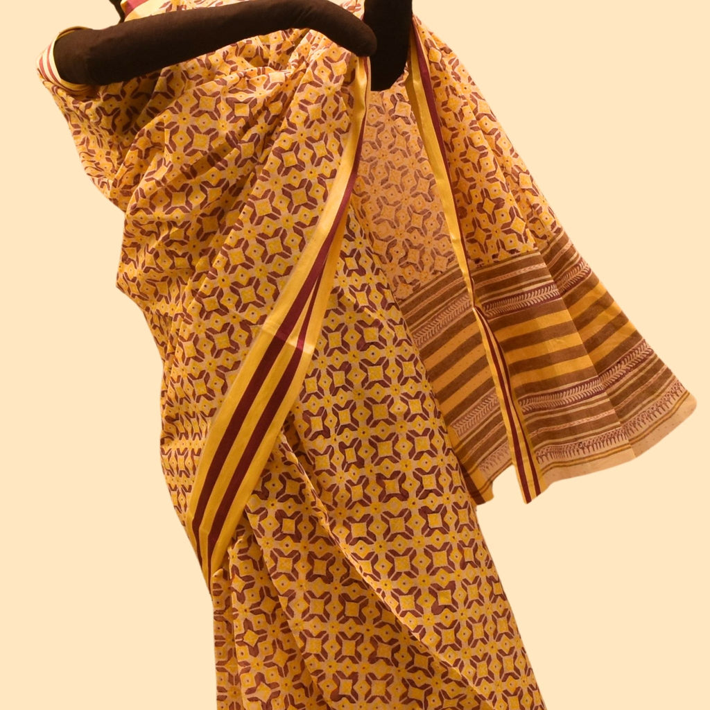 Geometric Printed Dhaniakhali Bengali Cotton Saree
