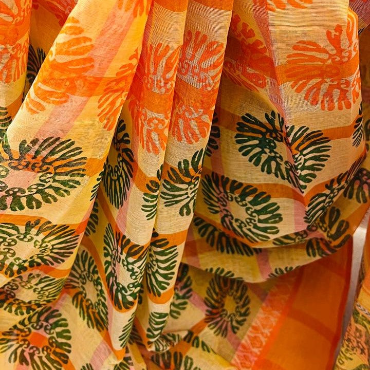 Floral Printed Dhaniakhali Saree